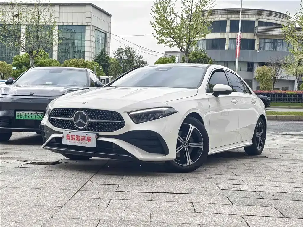 Mercedes-Benz A-Class — фото 1