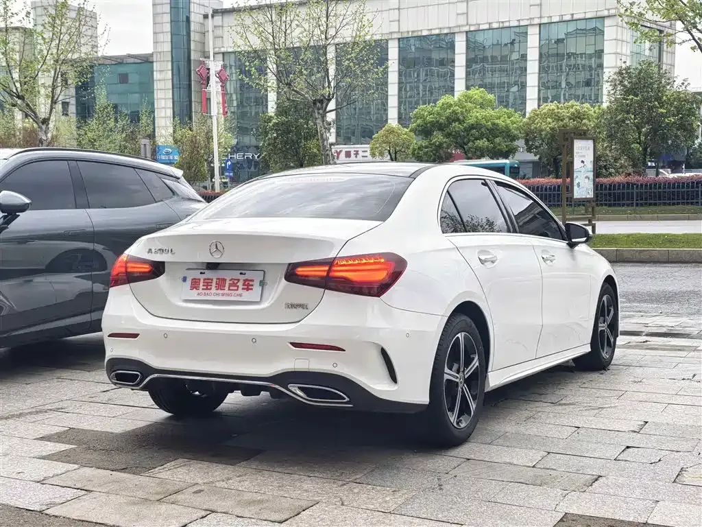 Mercedes-Benz A-Class — фото 7