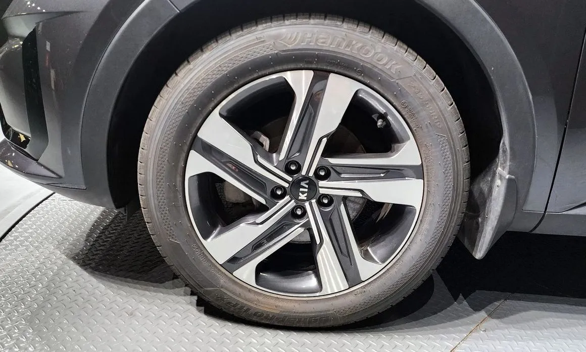 Kia Sorento — фото 9
