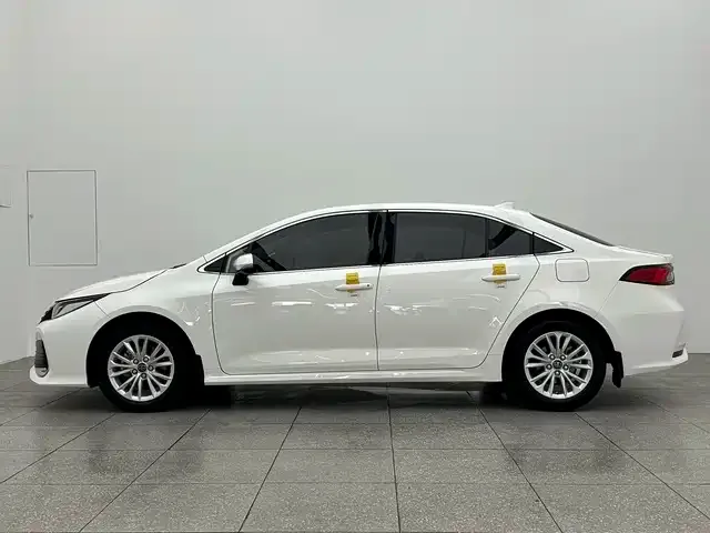 Toyota Allion — фото 5