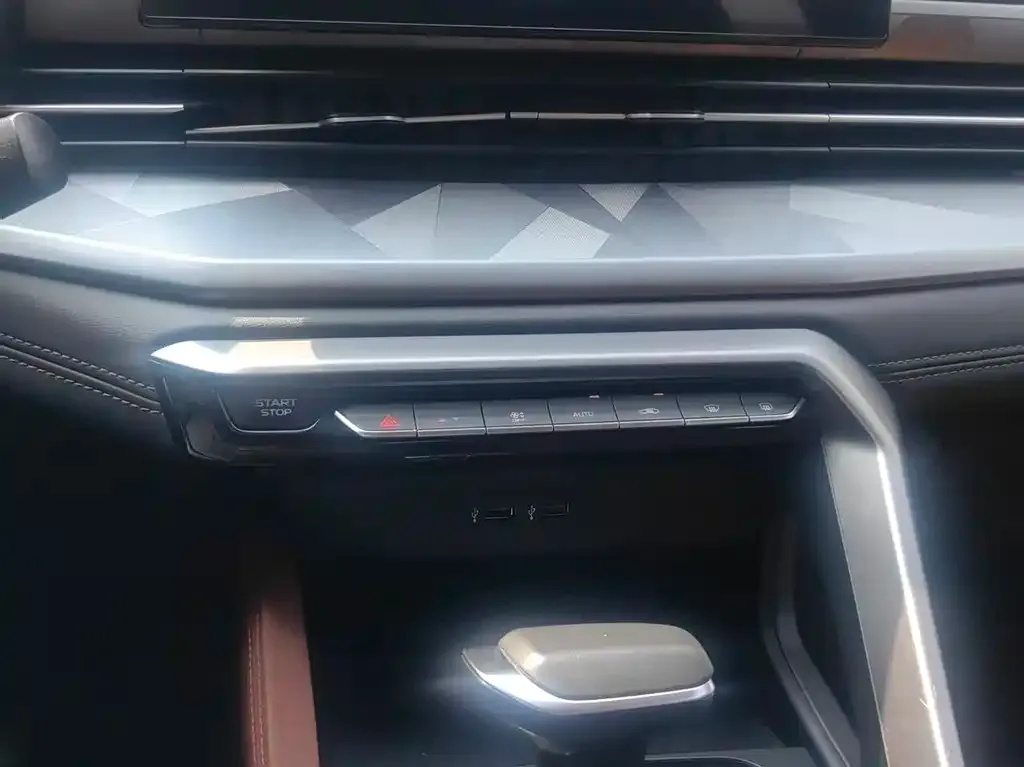 Geely Vision X6 — фото 8