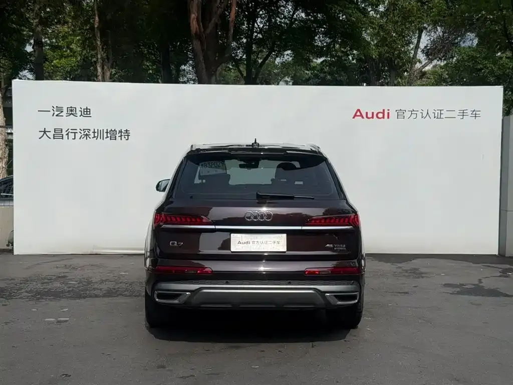 Audi Q7 — фото 6