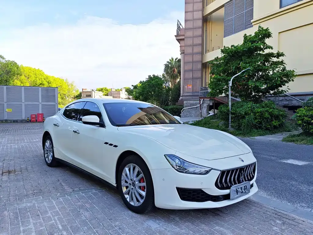 Maserati Ghibli — фото 8
