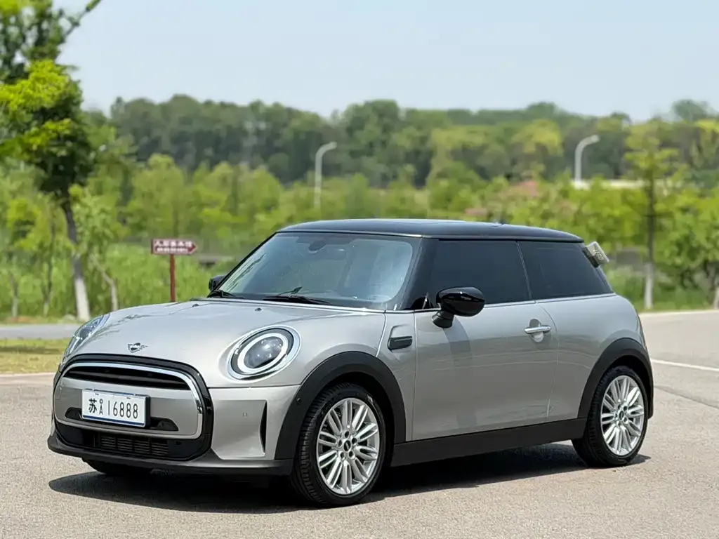 MINI Cooper (3-door) — фото 1