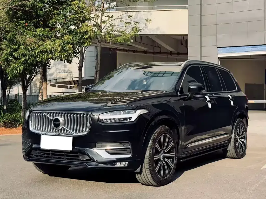Volvo XC90 — фото 1