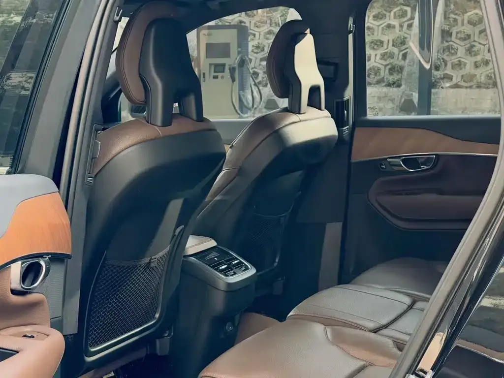 Volvo XC90 — фото 4