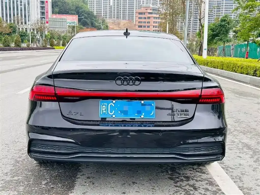 Audi A7L — фото 5