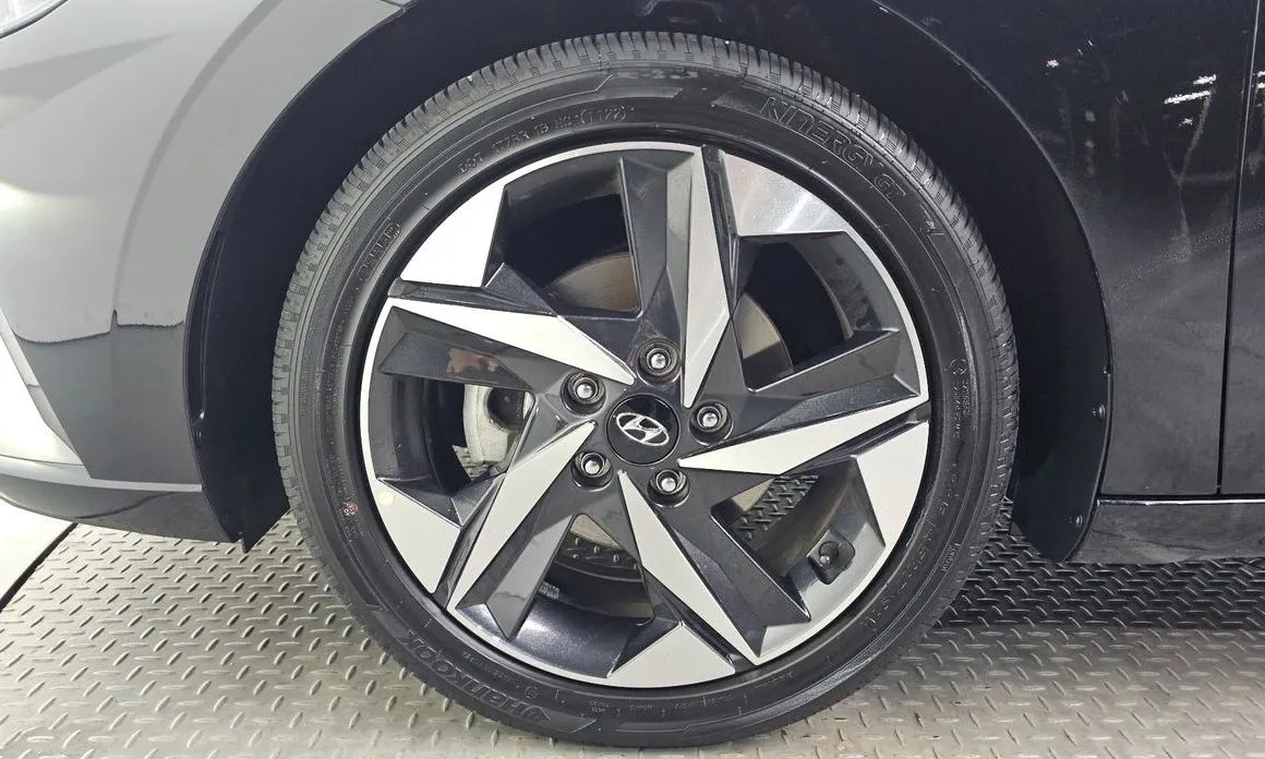 Hyundai AVANTE — фото 9