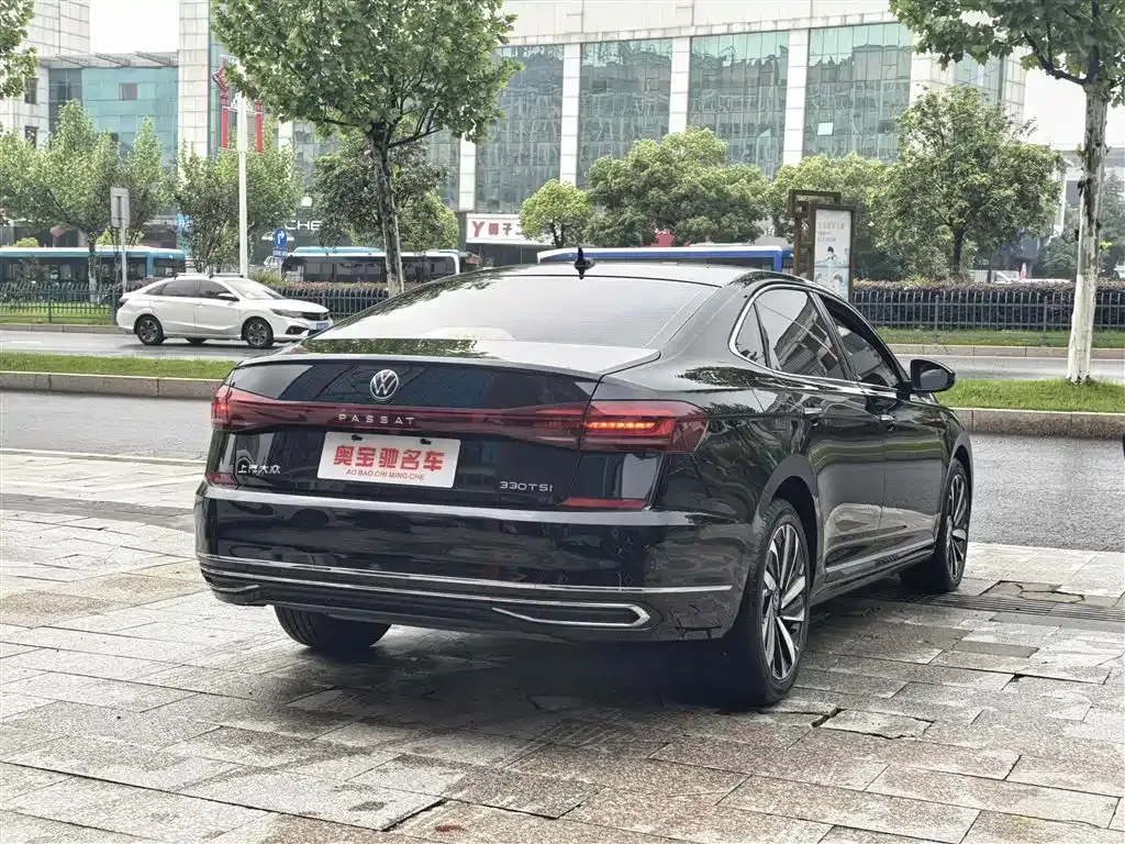 Volkswagen Passat — фото 9
