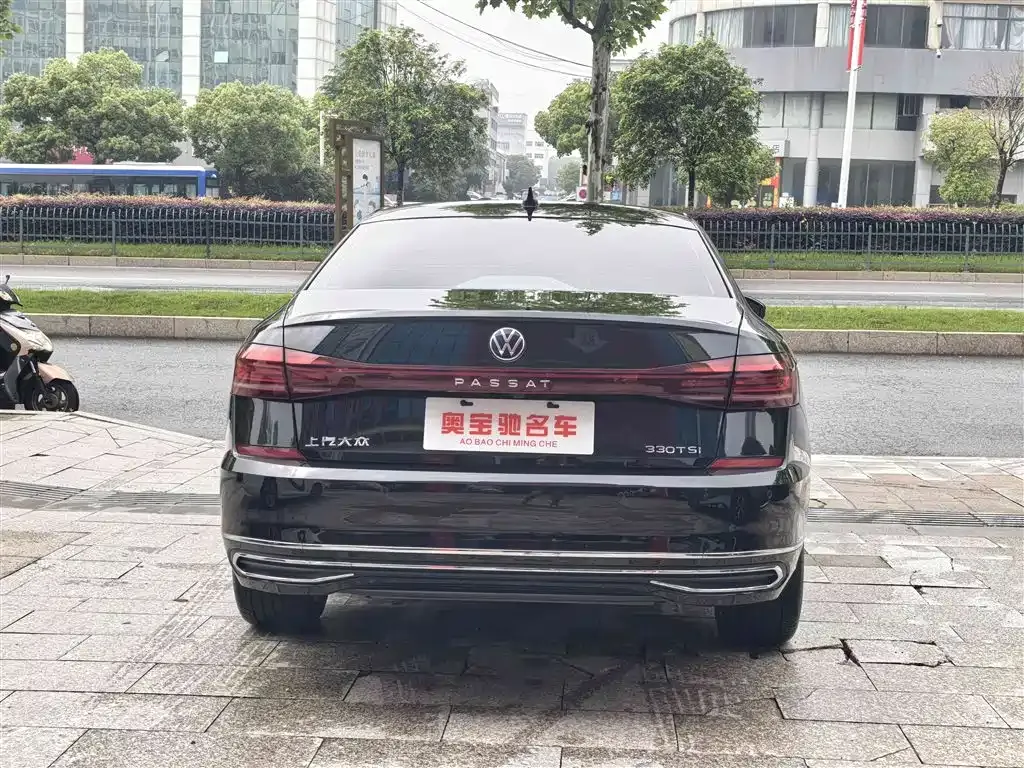 Volkswagen Passat — фото 10