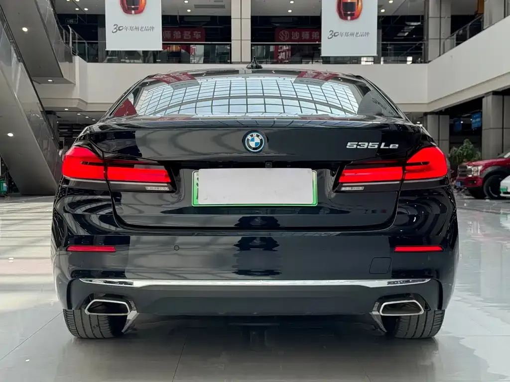 BMW 5 Series New Energy — фото 4