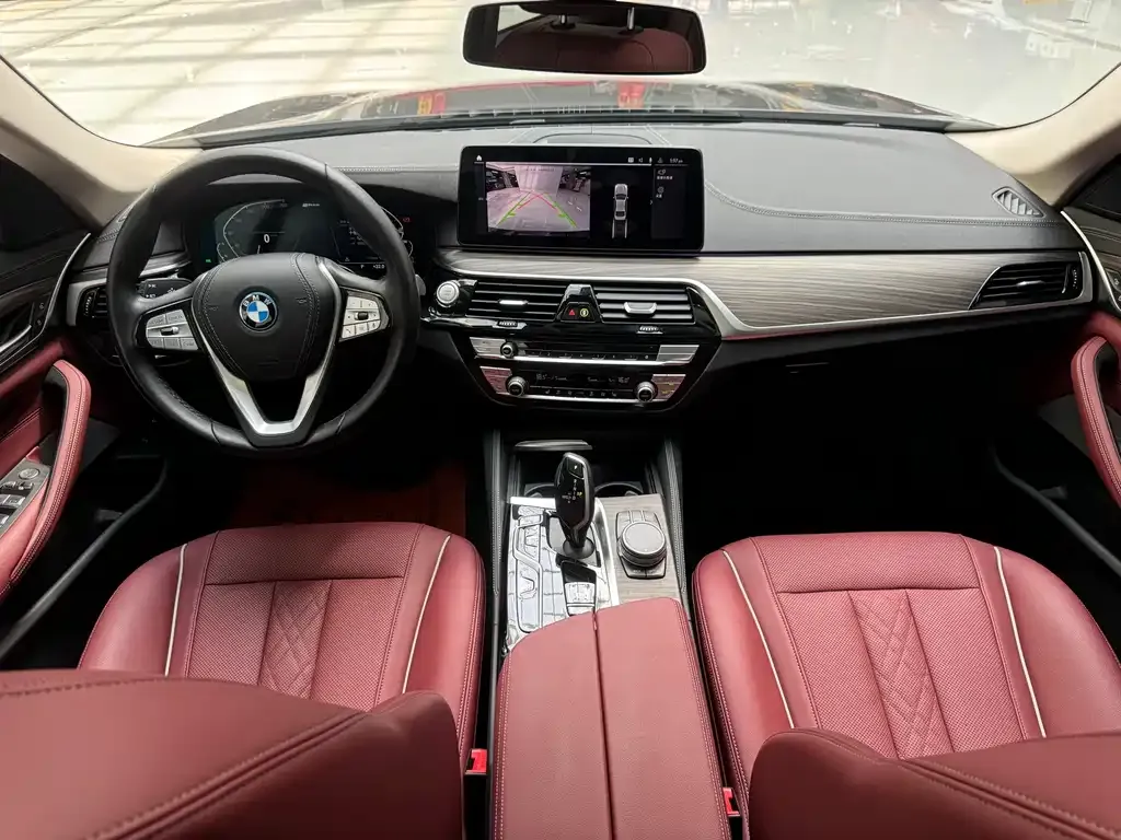 BMW 5 Series New Energy — фото 7