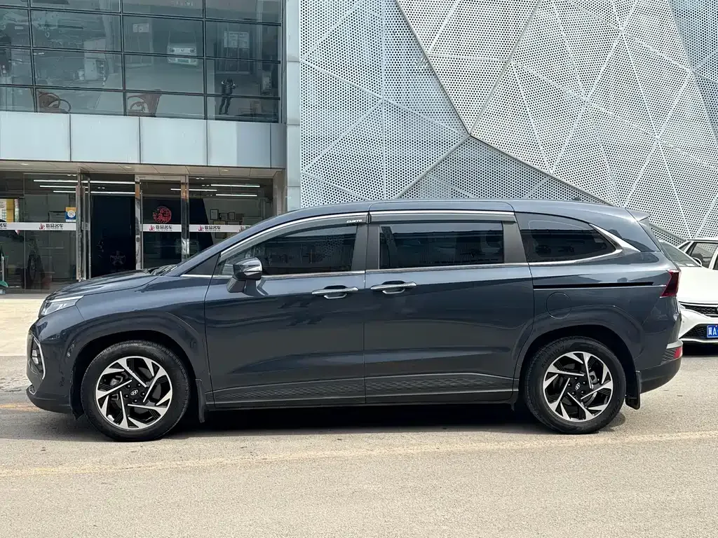 Hyundai Custo — фото 6