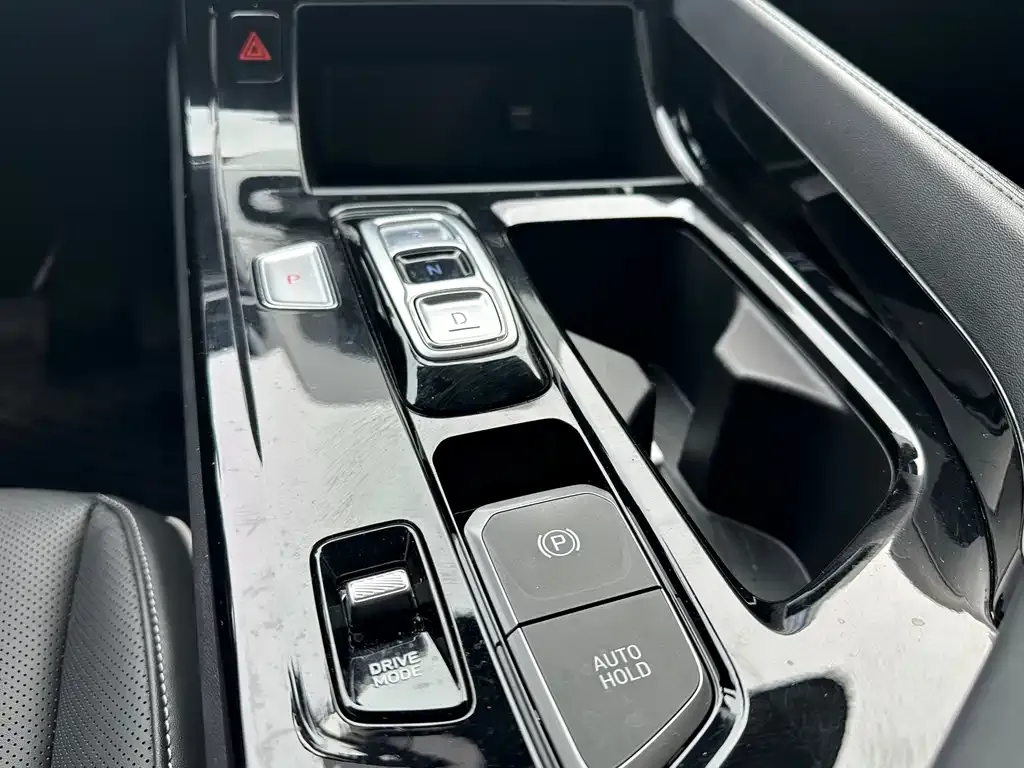 Hyundai Custo — фото 9