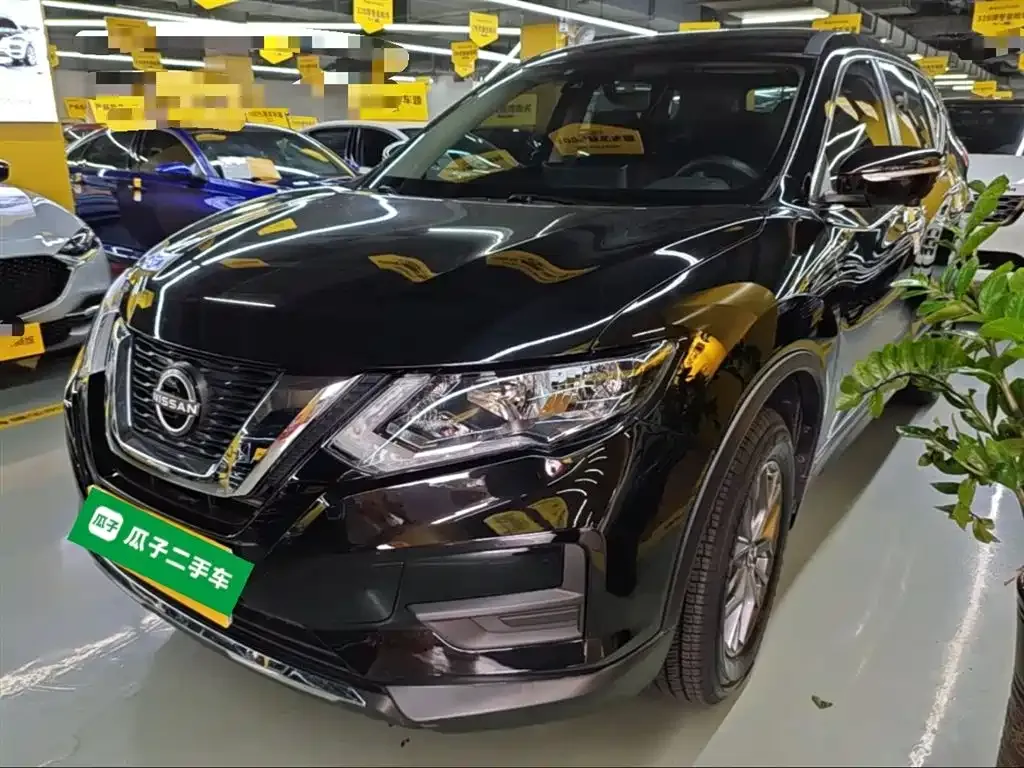 Nissan X-Trail — фото 1