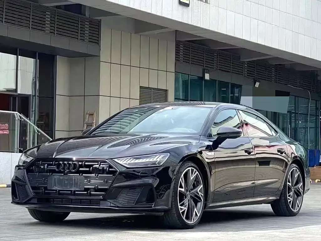 Audi A7L — фото 1