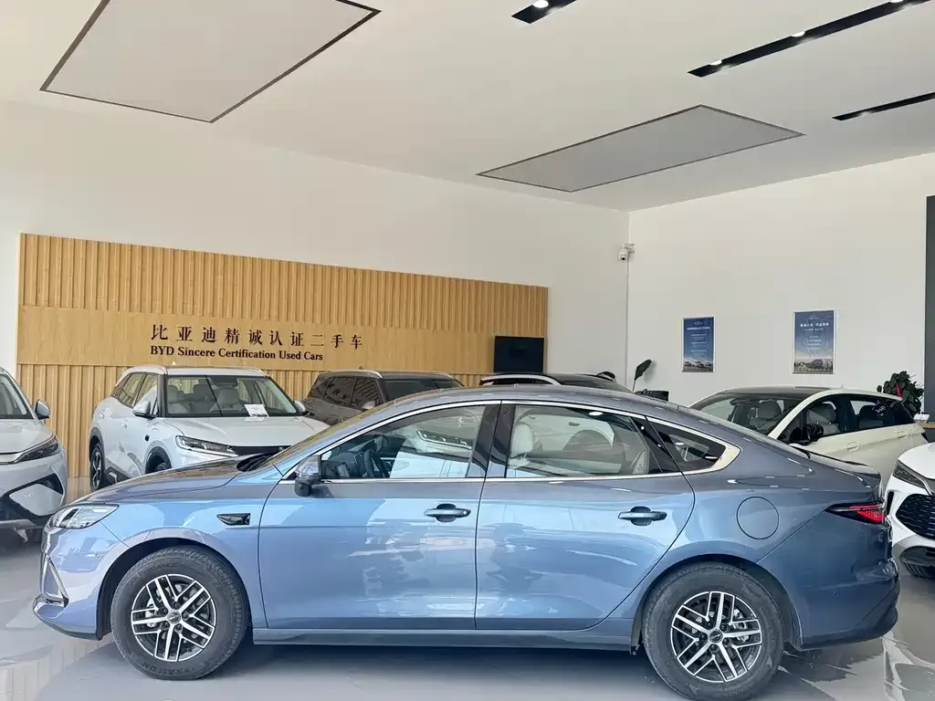 BYD Seal 05 DM-i — фото 3