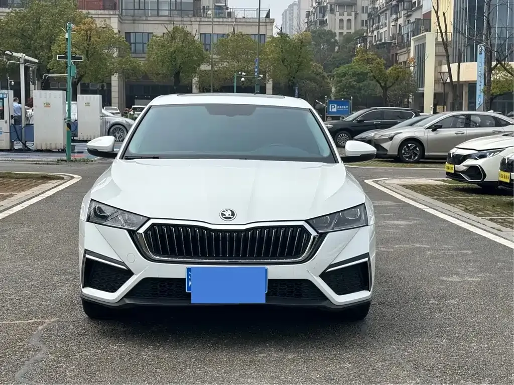 Skoda Octavia — фото 6