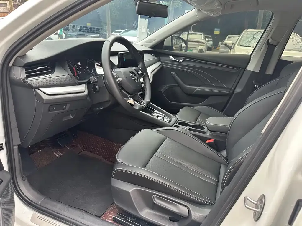 Skoda Octavia — фото 3