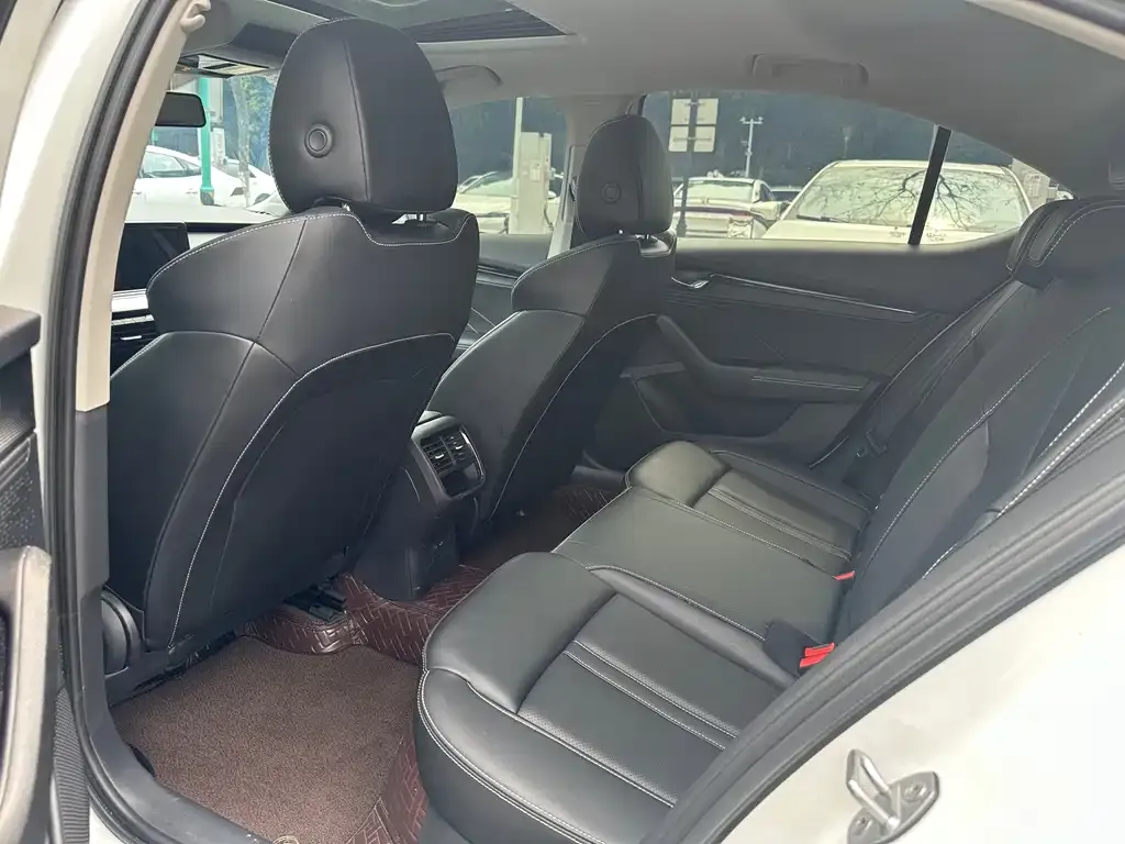 Skoda Octavia — фото 4