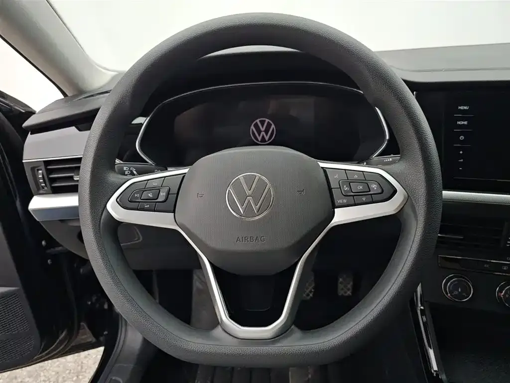 Volkswagen Passat — фото 9