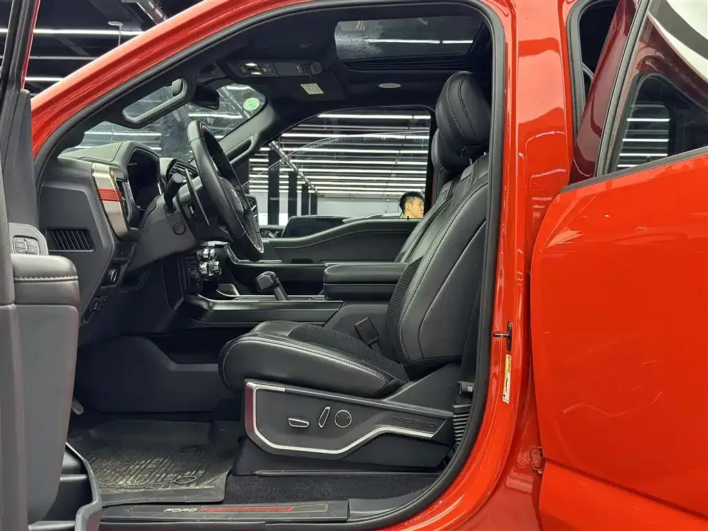 Ford F-150 Raptor — фото 10