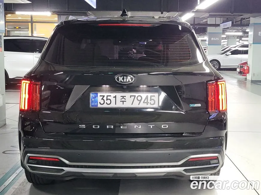 Kia Sorento — фото 8