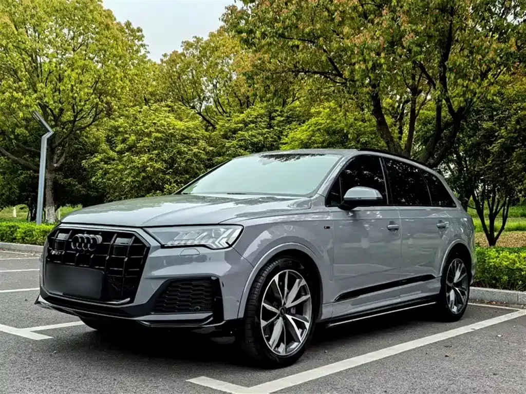Audi Q7 — фото 8