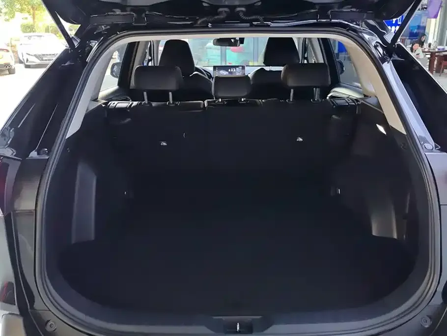 Toyota RAV4 — фото 4