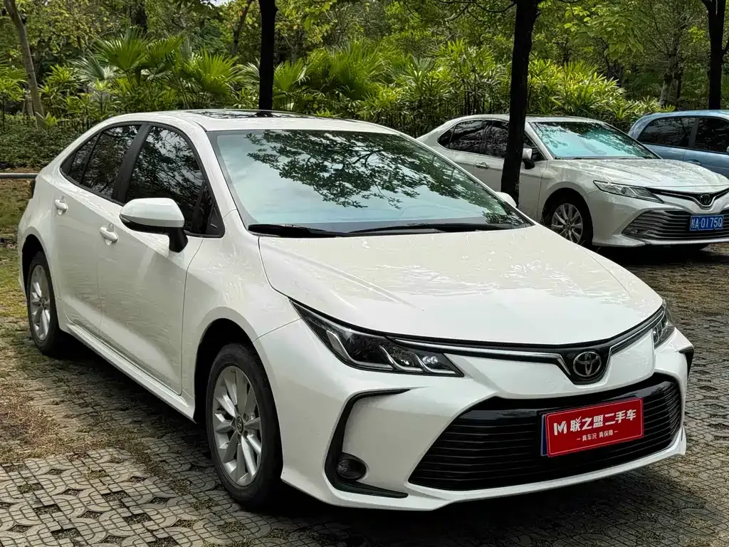 Toyota Corolla — фото 4