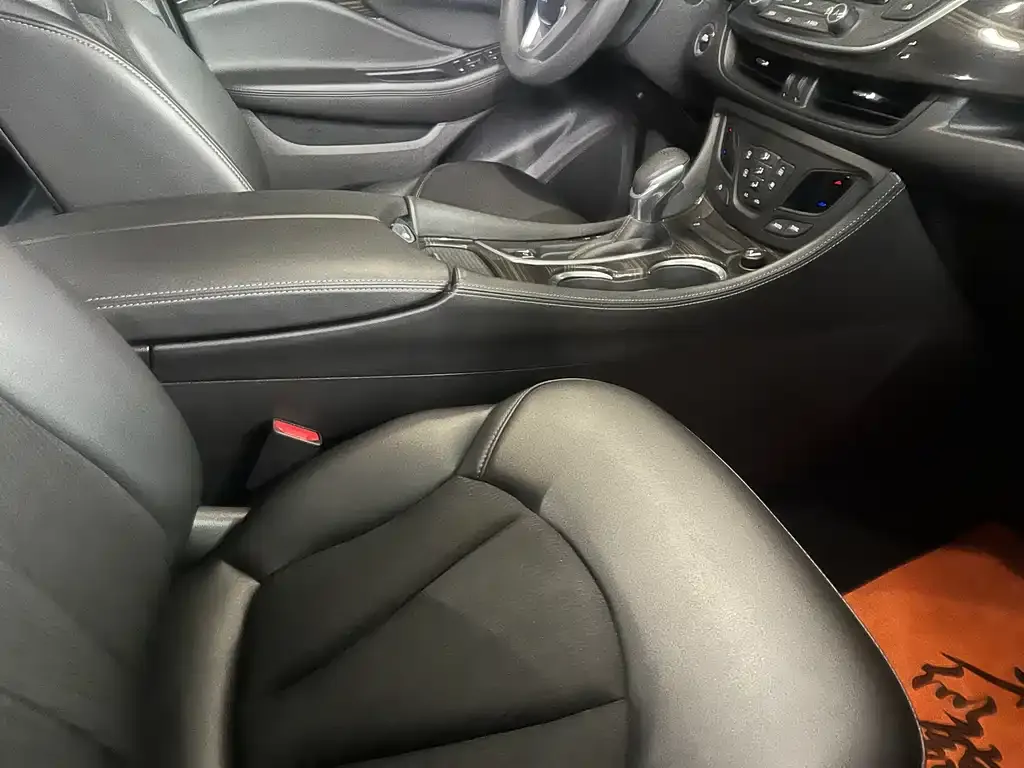 Buick Envision Plus — фото 2