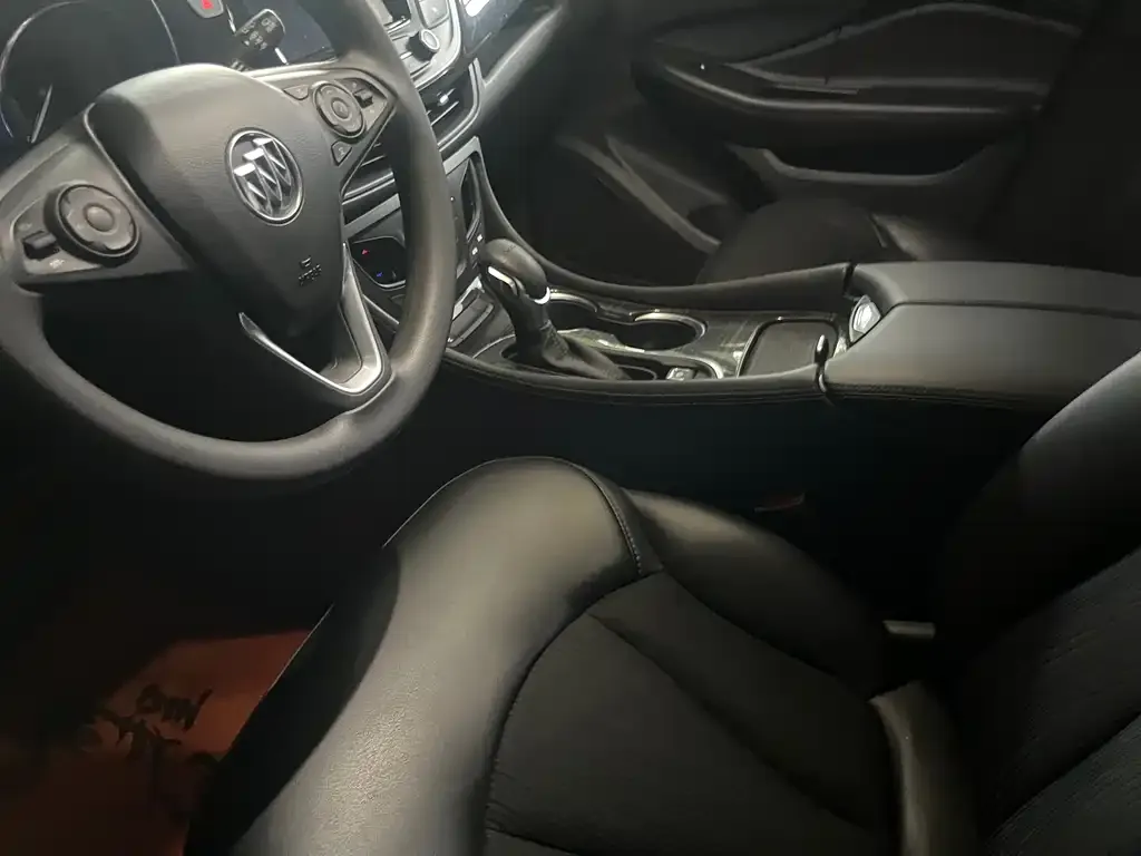 Buick Envision Plus — фото 8