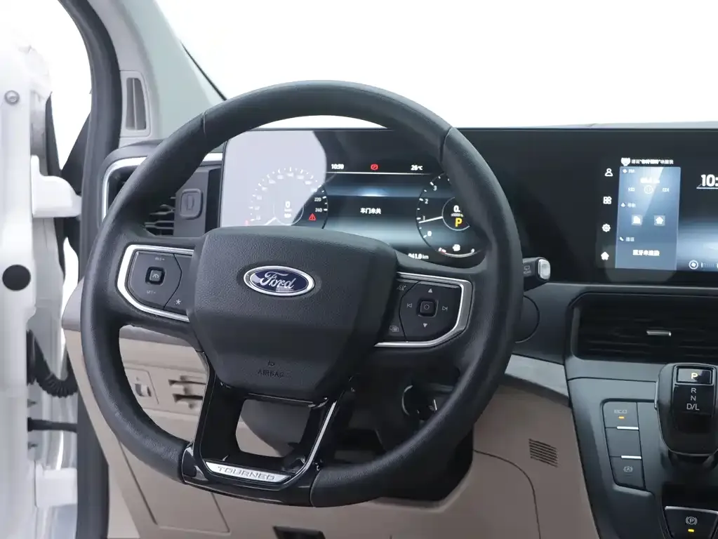 Ford Tourneo — фото 3