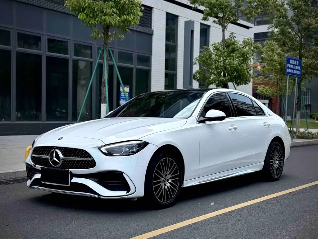 Mercedes-Benz C-Class — фото 1