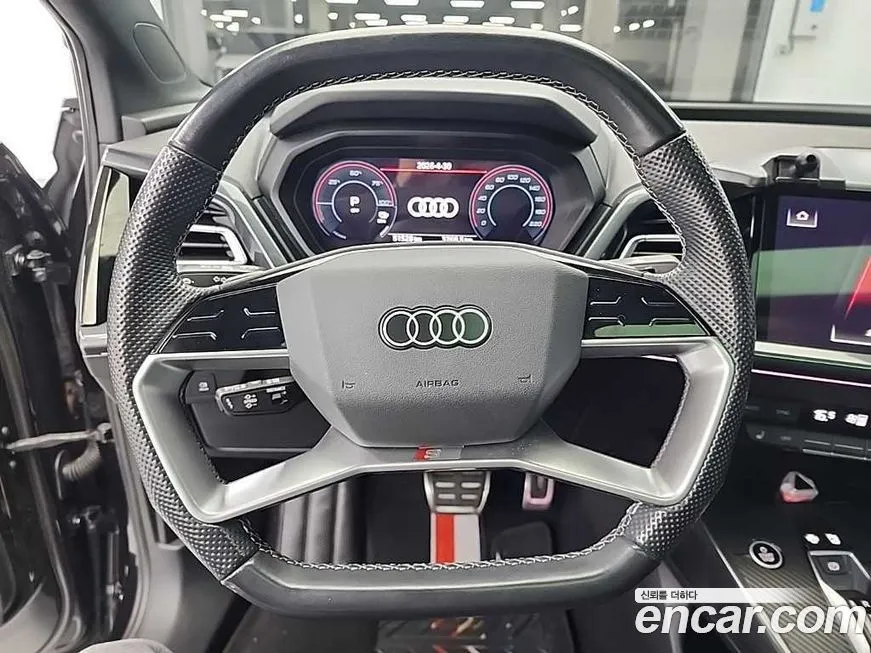 Audi Q4 e-tron — фото 9