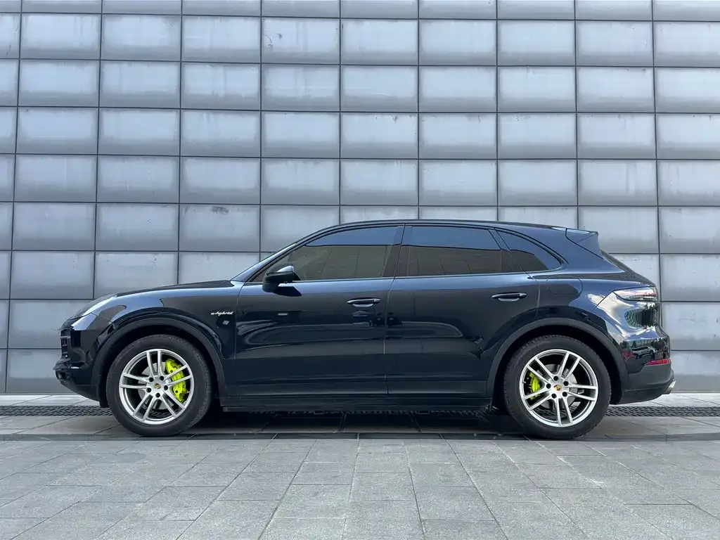 Porsche Cayenne Hybrid — фото 3
