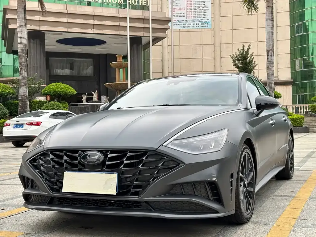 Hyundai Sonata — фото 1
