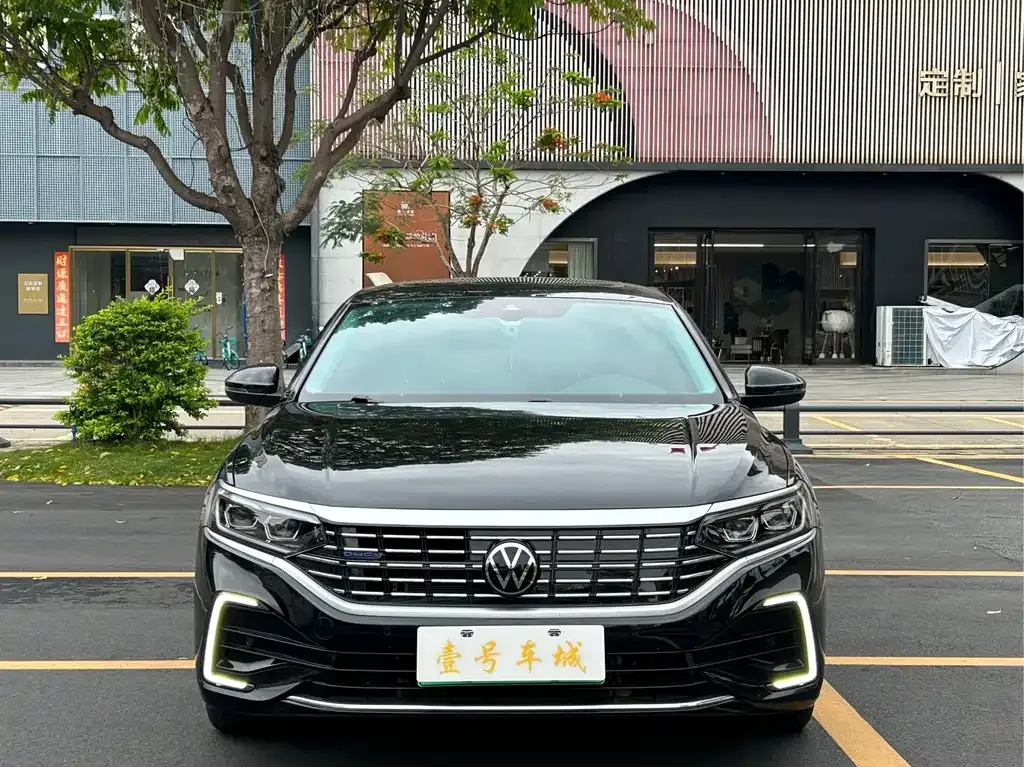 Volkswagen Passat New Energy — фото 5