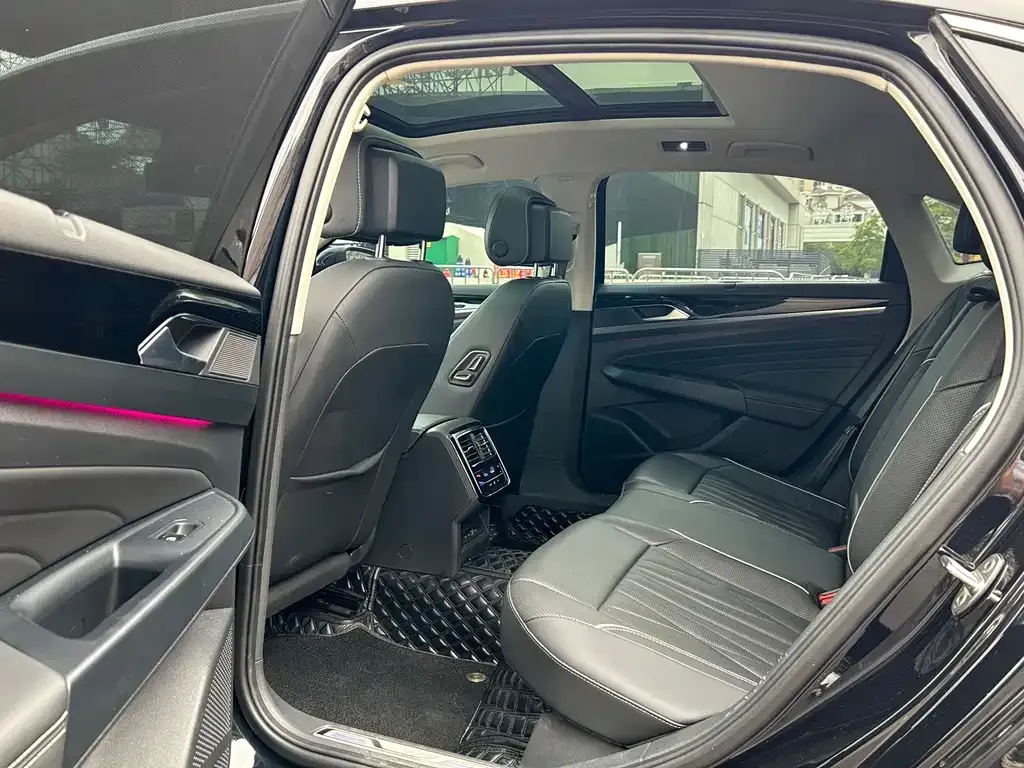 Volkswagen Passat New Energy — фото 4