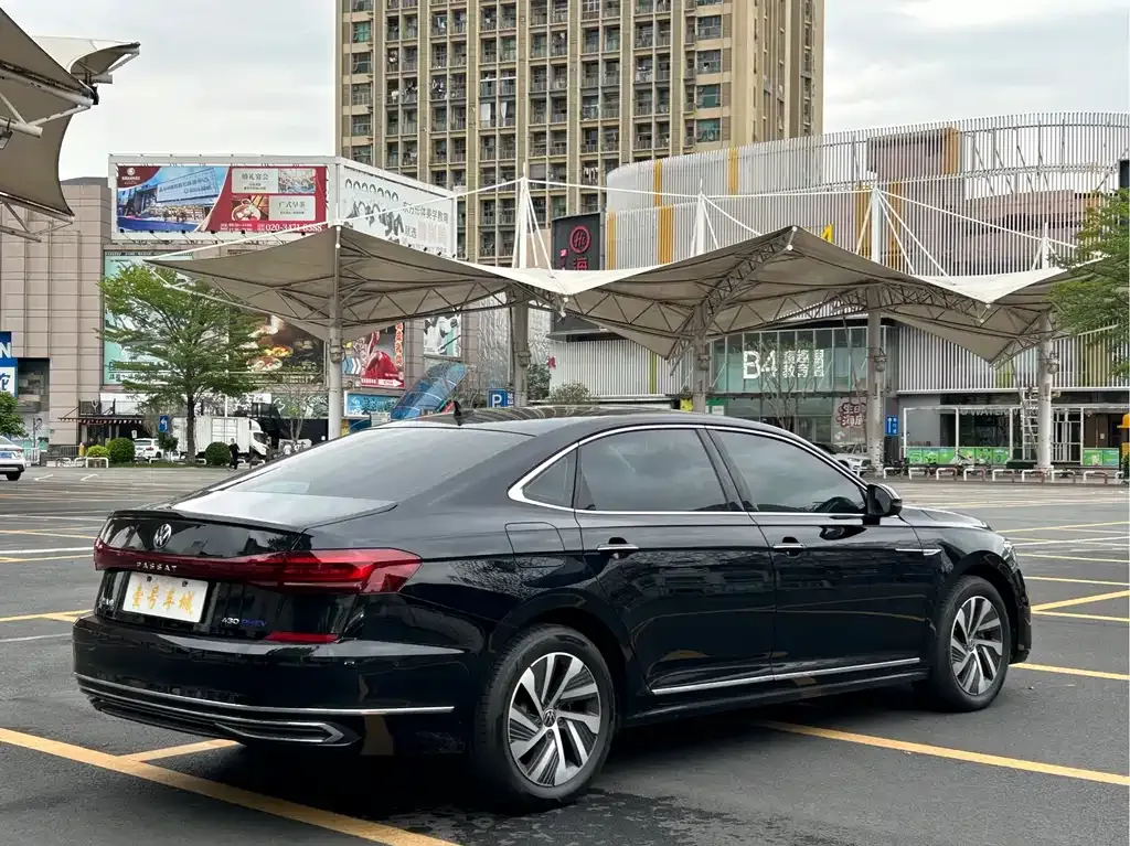 Volkswagen Passat New Energy — фото 6
