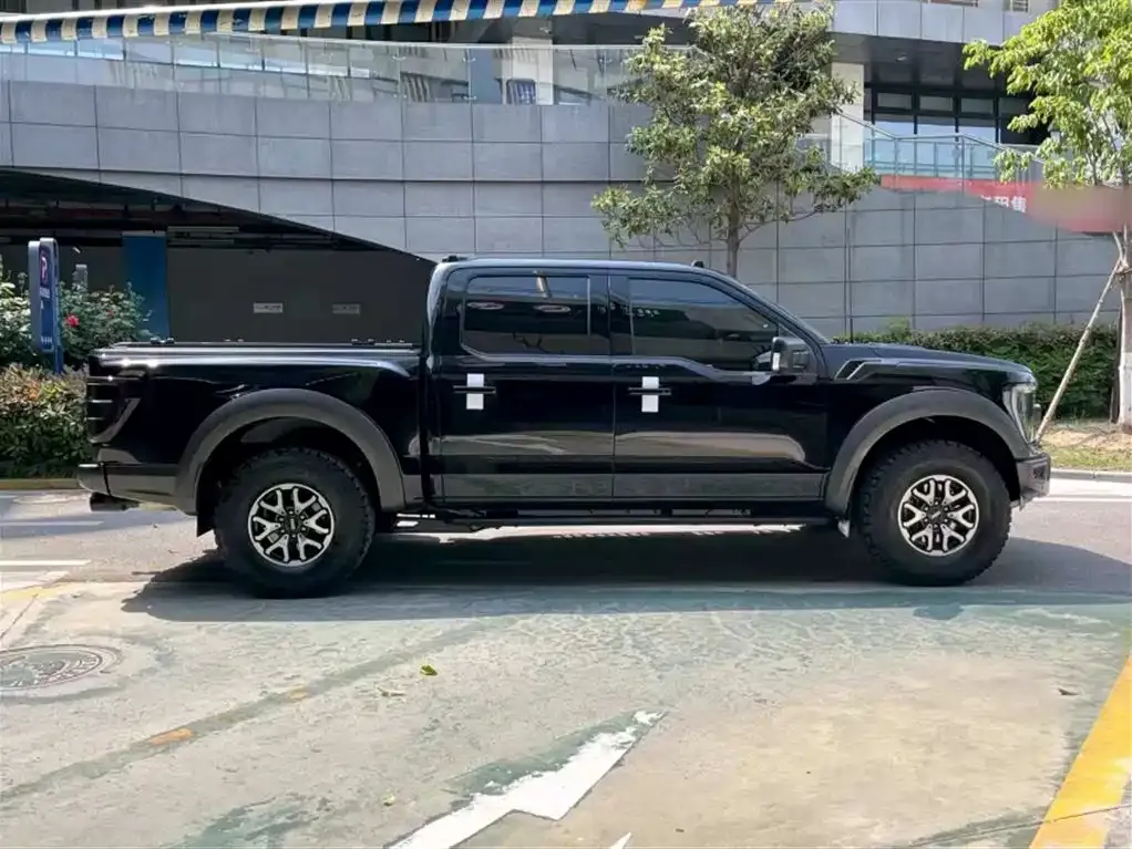Ford F-150 Raptor — фото 10
