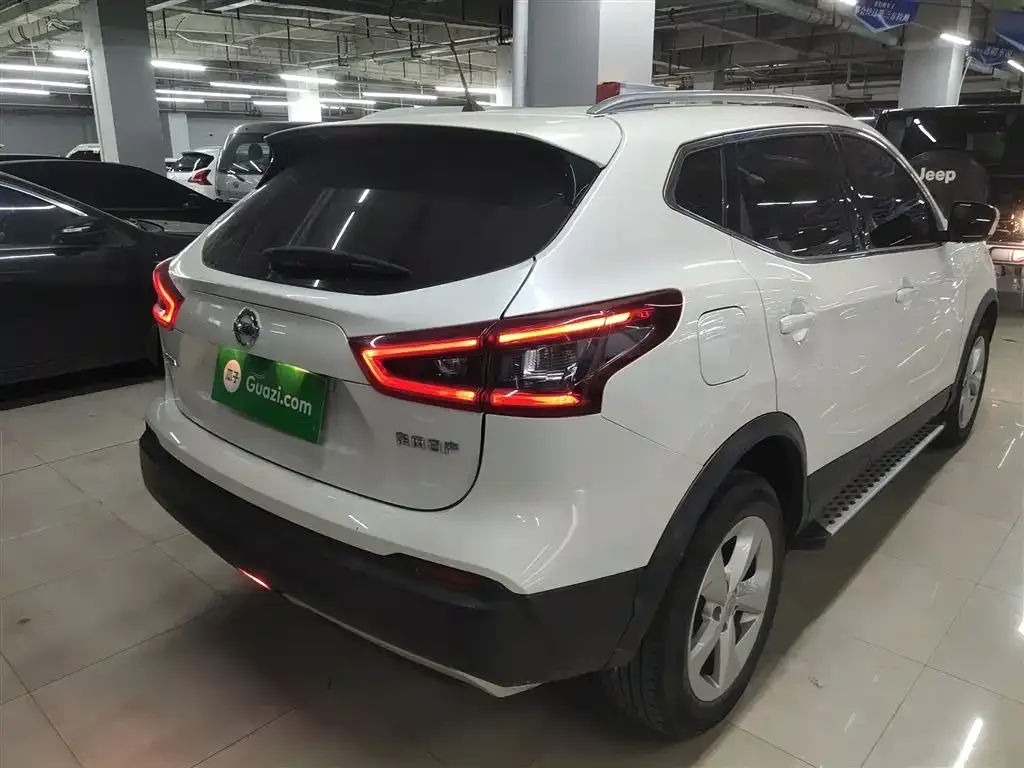 Nissan Qashqai — фото 9