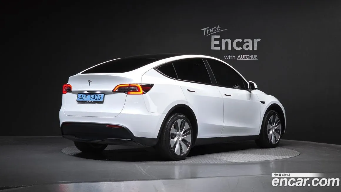 Tesla Model Y — фото 4