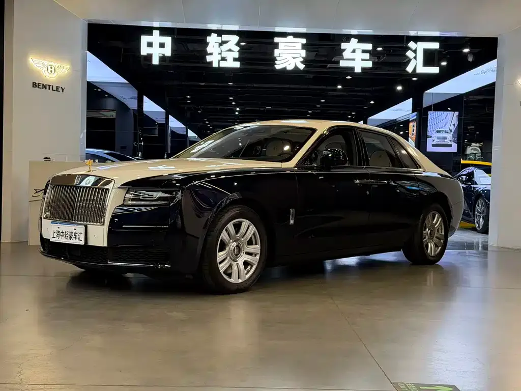 Rolls-Royce Ghost — фото 1