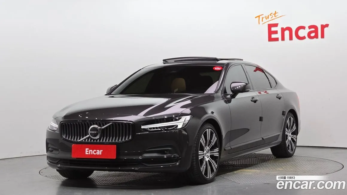 Volvo S90 — фото 1