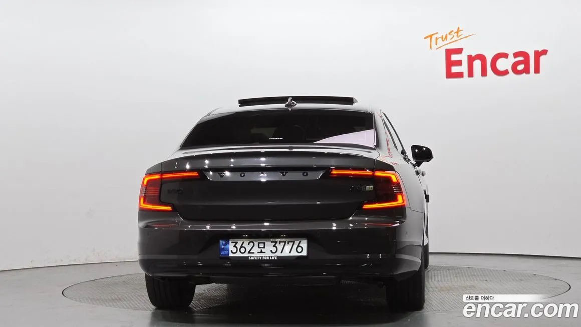 Volvo S90 — фото 4