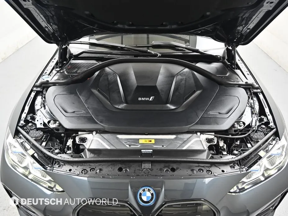 BMW i4 — фото 2