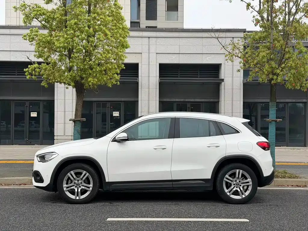 Mercedes-Benz GLA — фото 3