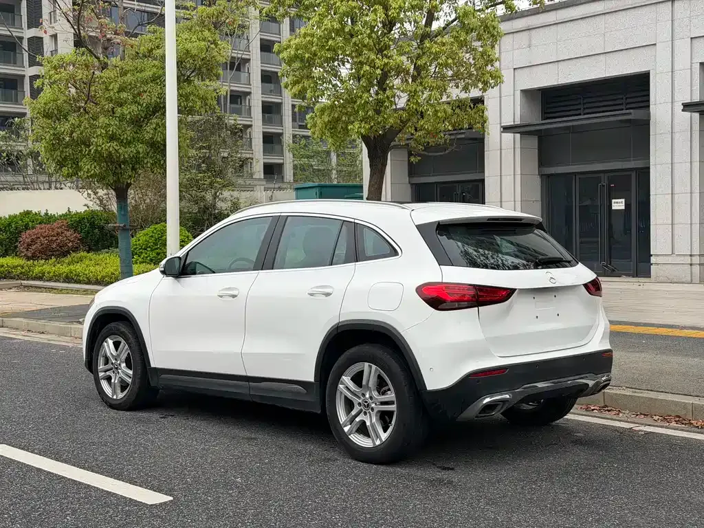 Mercedes-Benz GLA — фото 9