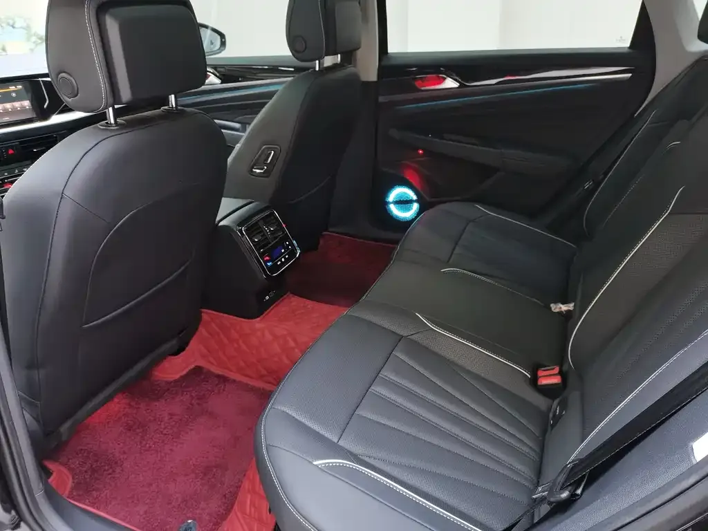 Volkswagen Passat — фото 5